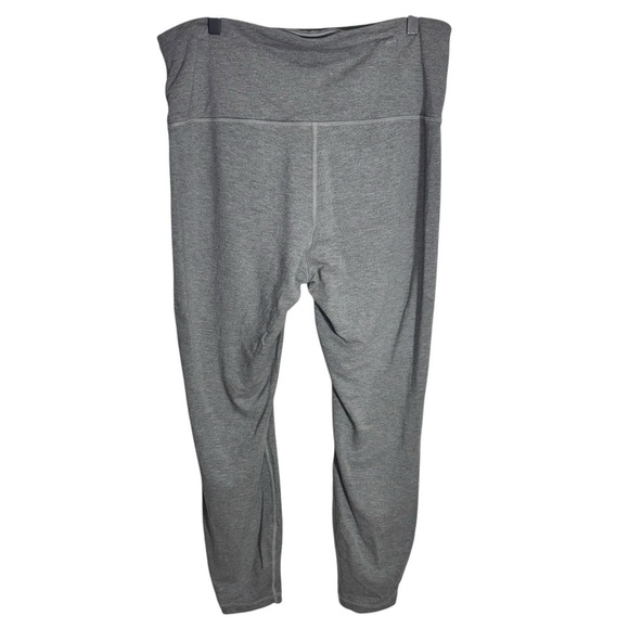 Lululemon Wunder Lounge Super-High-Rise Tight 28"
Heathered Core Medium Grey 14 - Picture 11 of 16